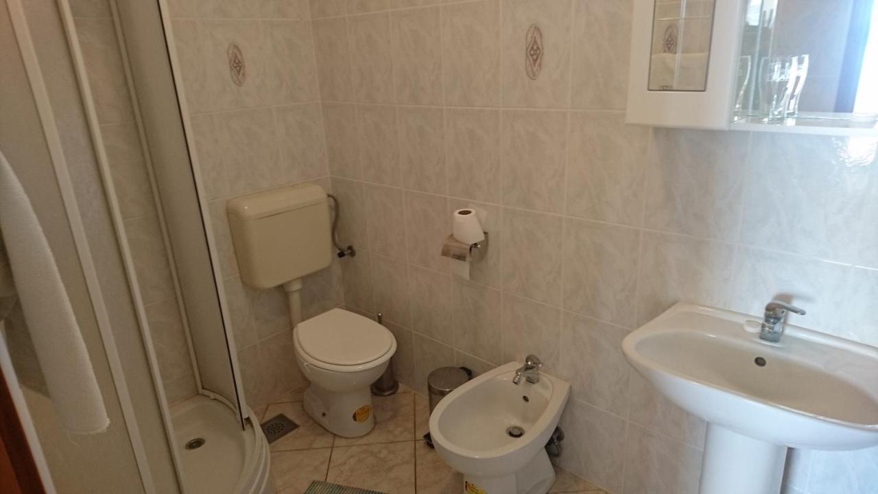 Restoran Sirena Bed & Breakfast Dramalj Dış mekan fotoğraf