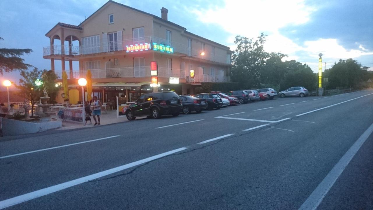 Restoran Sirena Bed & Breakfast Dramalj Dış mekan fotoğraf